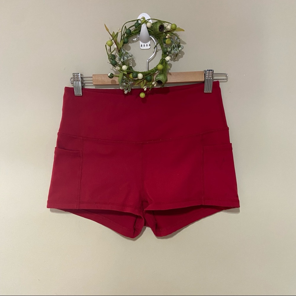 BUFFBUNNY RED SHORTS WITH SIDE POCKETS SIZE LARGE
